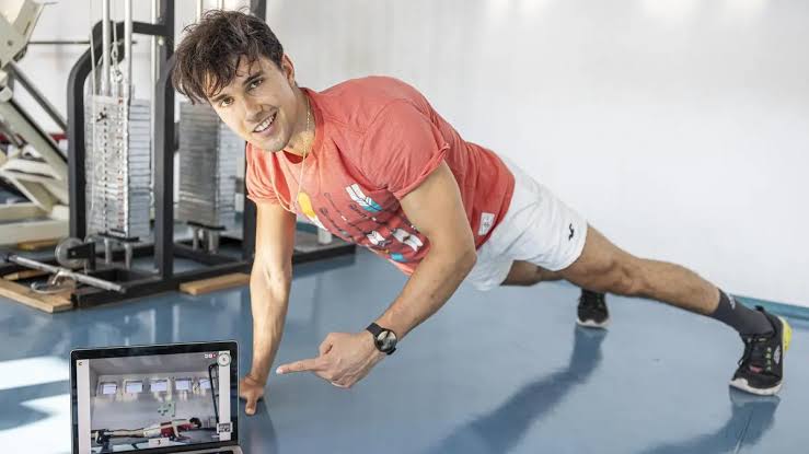 Mit 1491 Liegestützen: Junger Sportler brach erneut den Weltrekord