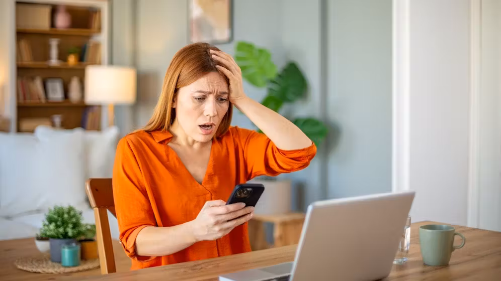 Wollen Daten erschleichen – Bank warnt nun alle Kunden vor dieser Betrugs-Masche