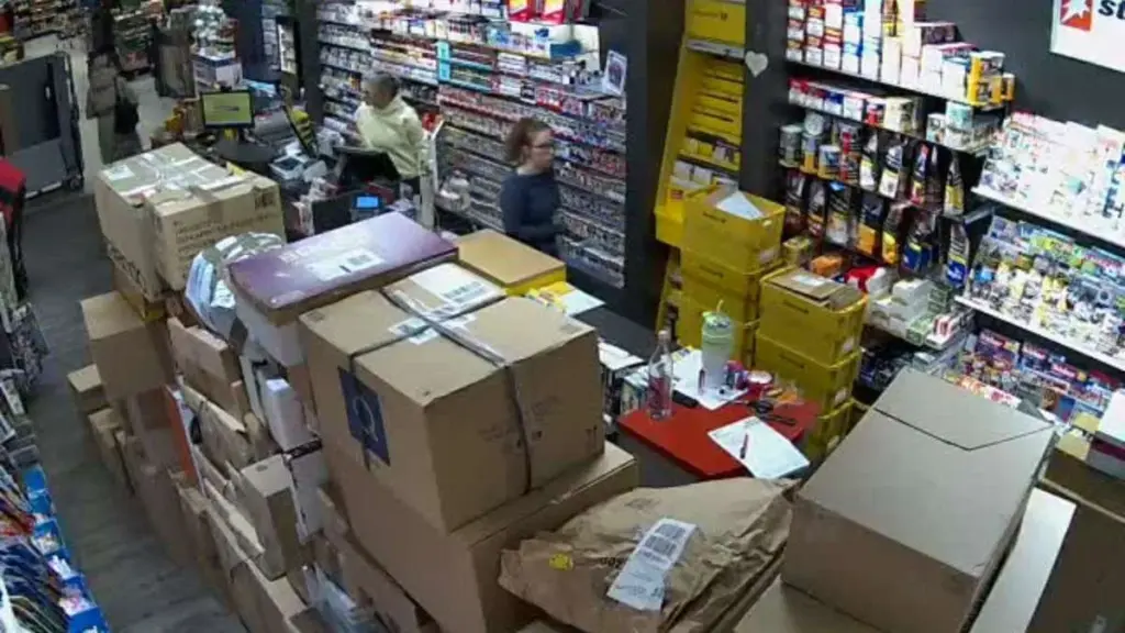 Darum landen Pakete jetzt immer öfter im Shop: Boten packen aus, wie sich die Zustellung wirklich verändert hat