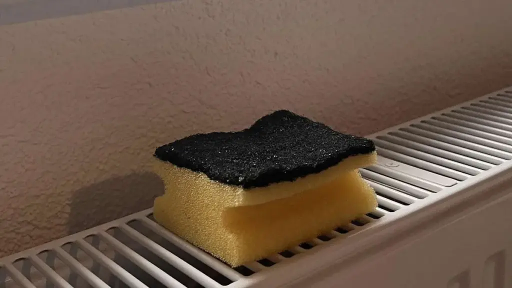 Drei Gründe, warum Experten im Winter einen Schwamm auf die Heizung legen