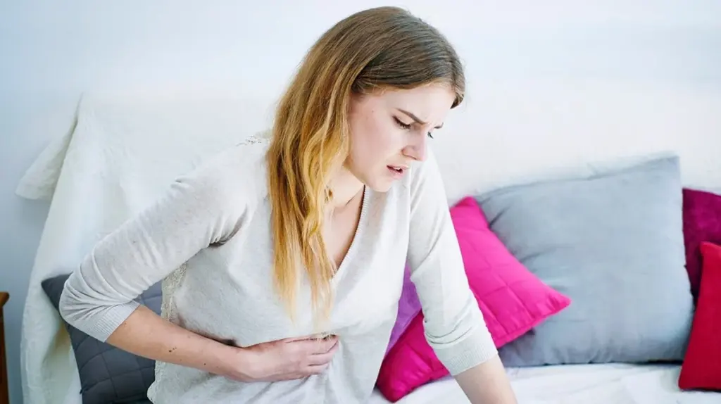 Drei Hausmittel, die fast jeder Österreicher gegen Sodbrennen testet