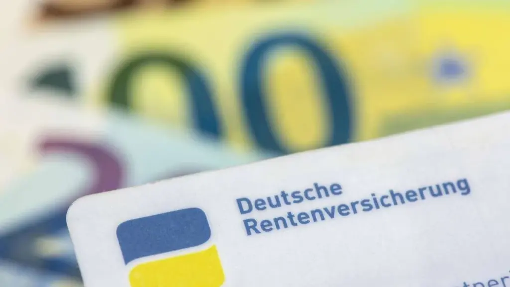 Drei Jahre Kindererziehung bringen so viel Rente: Was viele Eltern in Österreich nicht wissen