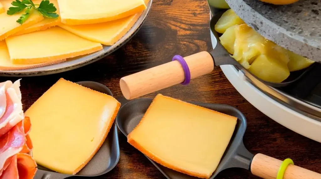 Vier Raclette-Tricks, die Sie sofort von der Menge abheben