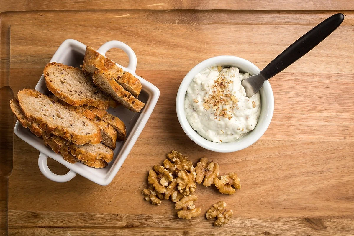 Dieses geheime Walnuss-Chutney vom Starkoch macht jede Käseplatte unvergesslich - image 1