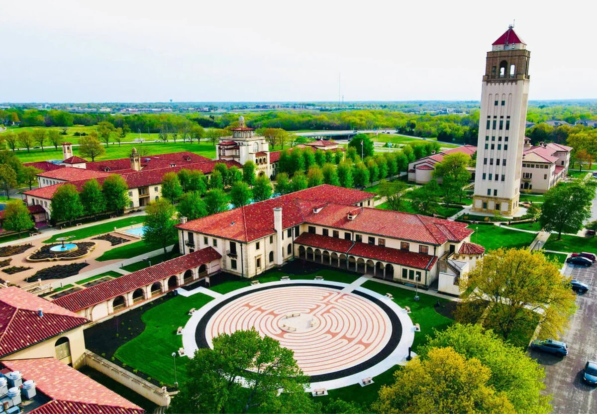 Panini-Album aus Oberbayern: Wie ein Dorf mit 500 Stickern sein Wir-Gefühl neu entdeckt - image 1