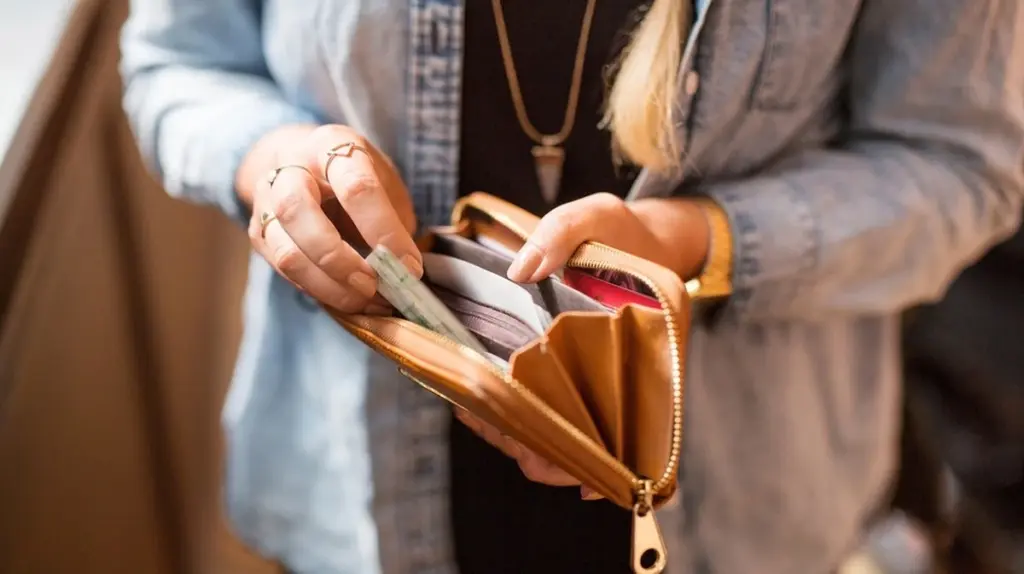 Die Geldbeutel-Odyssee: Wie ein Zufall und Ehrlichkeit ein kleines Wunder schufen