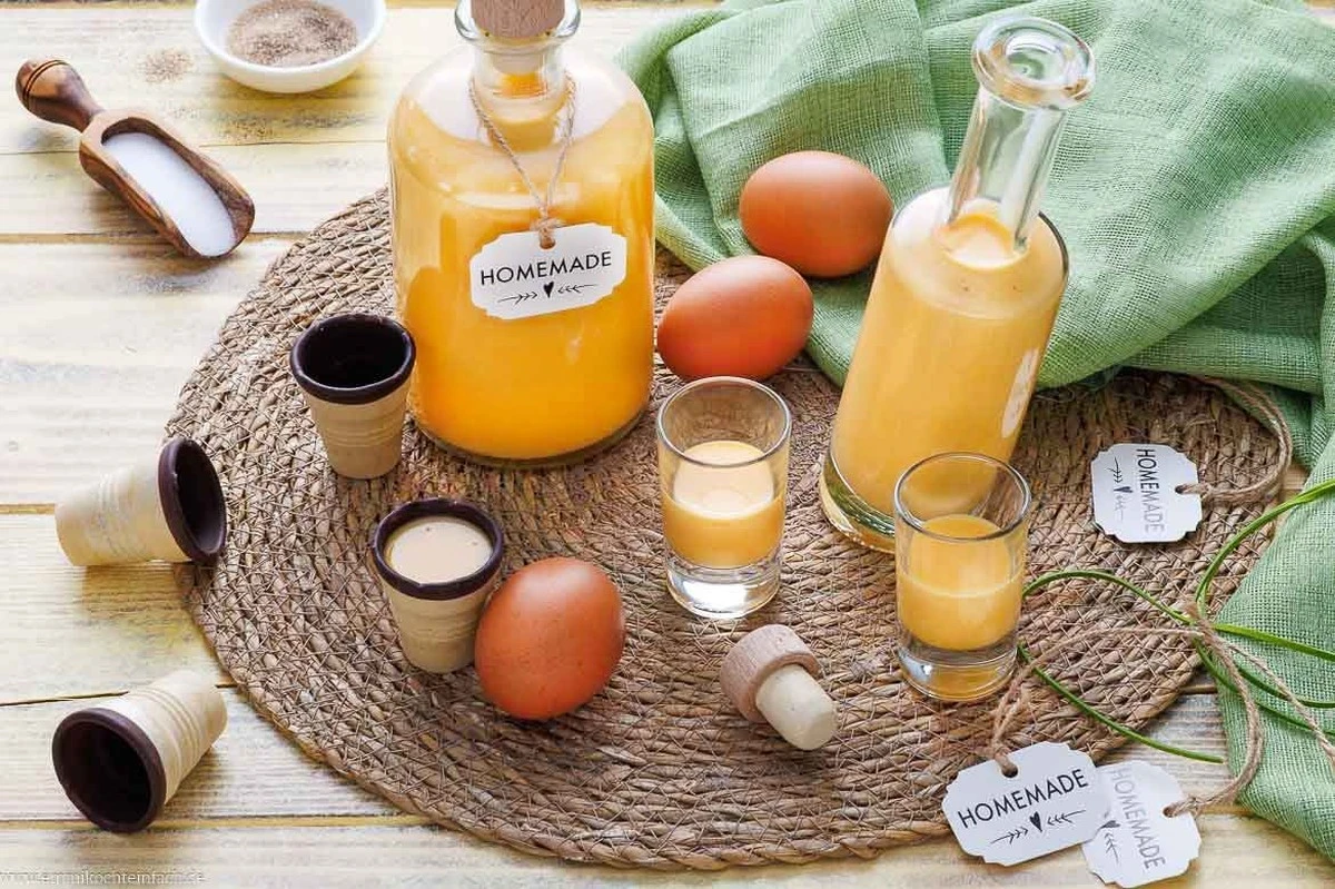 Gemütlicher Genuss: So zaubern Sie Bombardino mit Eierlikör und Sahne - image 1