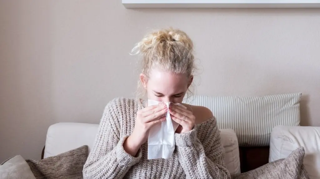 Nase hochziehen oder schnäuzen: So schützen Sie sich vor Nebenhöhlenentzündung und Mittelohrproblemen