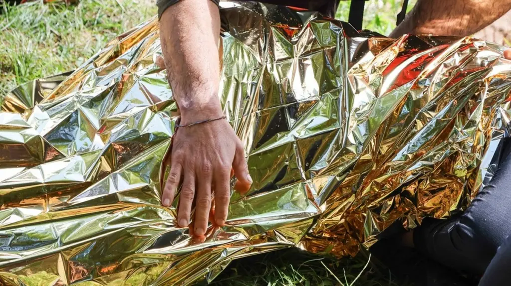 Rettungsdecke Silber Gold: Welche Seite wärmt eigentlich? Hier ist die verblüffende Antwort.