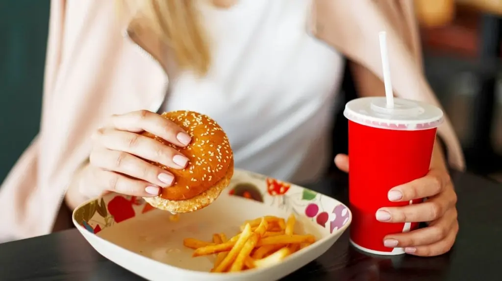 Die Wahrheit über versteckten Zucker: Diese Worte auf der Zuckerdose verraten die Fallen in salzigen Lebensmitteln