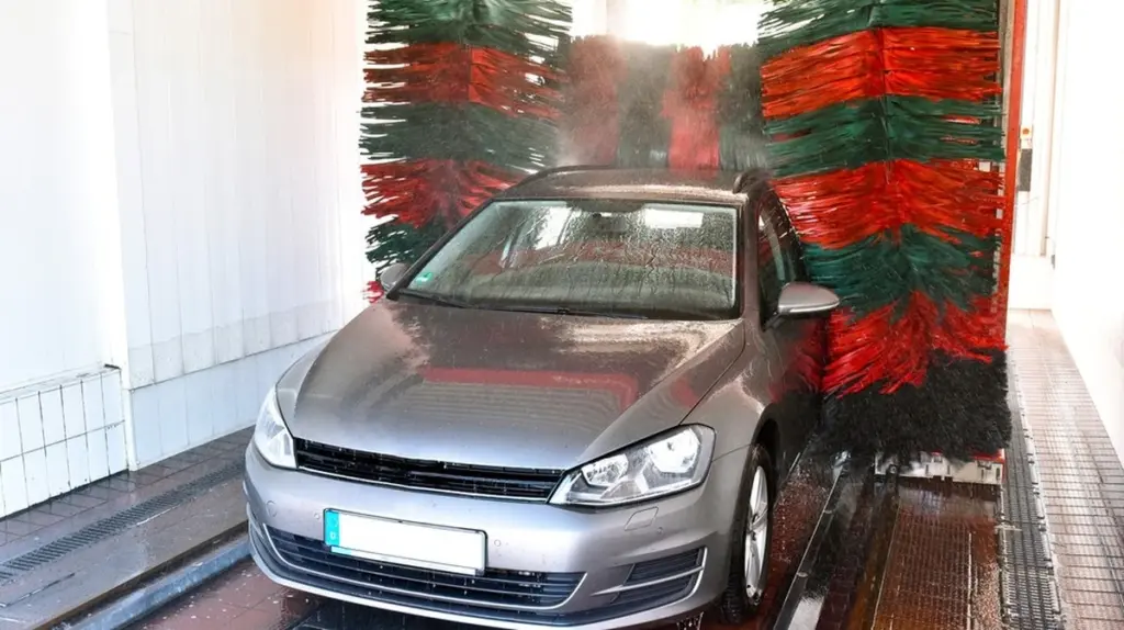 Frühlingsputz fürs Auto: Die Unterbodenwäsche – Ja oder Nein?