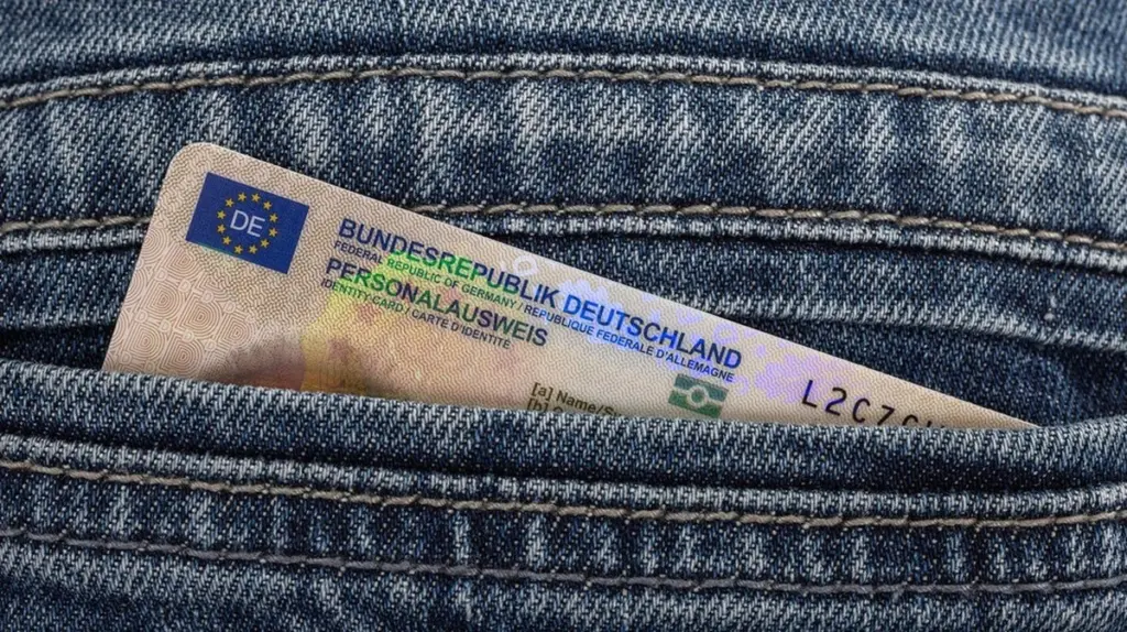 Personalausweis mitführen: Diese unscheinbaren Situationen könnten teuer werden